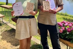 Hoi An: Wood Carving Class with Village Master Artisan