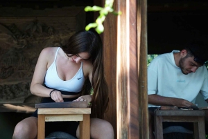 Hoi An: Wood Carving Class with Village Master Artisan