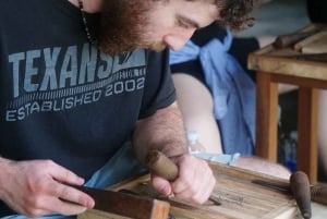 Hoi An: Wood Carving Class with Village Master Artisan