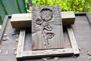 Hoi An: Wood Carving Class with Village Master Artisan