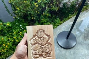 Hoi An: Wood Carving Class with Village Master Artisan