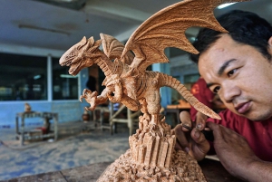 Hoi An Handicraft Workshop: Statue Wood Carving