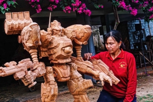 Hoi An Handicraft Workshop: Statue Wood Carving
