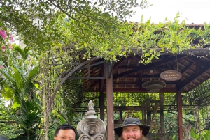 Hoi An Handicraft Workshop: Statue Wood Carving
