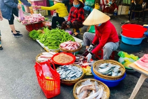 Hoi An: tour guiado pela cidade antiga com comida e karaoke