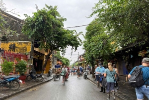 Hoi An: tour guiado pela cidade antiga com comida e karaoke