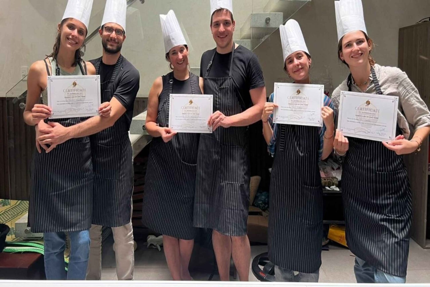 プロのシェフによる少人数グループでのホイアンの本格料理教室