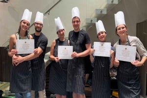 Aula de culinária autêntica em Hoi An com um chef profissional em um pequeno grupo