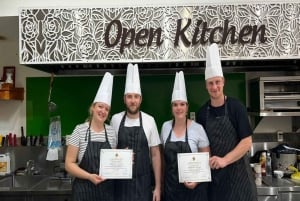 Aula de culinária autêntica em Hoi An com um chef profissional em um pequeno grupo