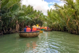 Hoi An: Boottocht in bamboemanden in het kokospalmbos van Bay Mau