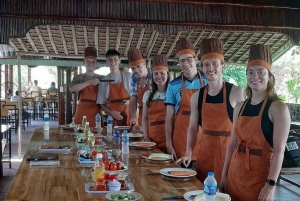 Hoi An : Basket Boat Ride & Cooking Class with Market Tour