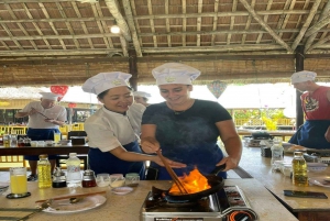 Hoi An: Bay Mau madlavningskursus med valgfri markeds- og kurvetur