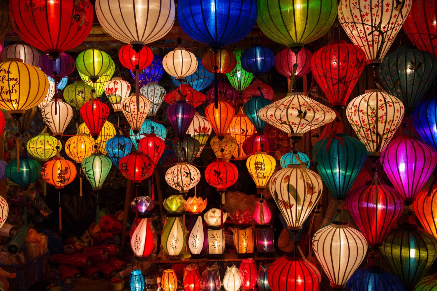 Hoi An by Night: 4-Hour Tour with Dinner