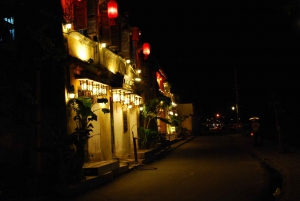 Hoi An by Night: 4-Hour Tour with Dinner