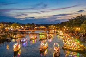 Hoi An: Tour della città con giro in barca e lancio di lanterne floreali