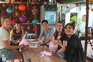 Hoi An: Tour della città con giro in barca e lancio di lanterne floreali