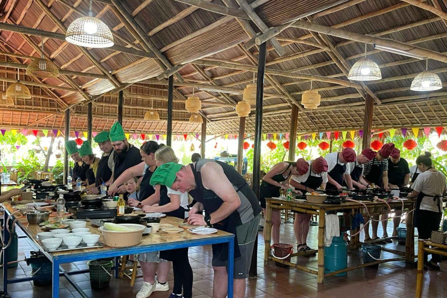 Hoi An: Cooking Class, Crab Fishing-Basket Boat, Market Tour