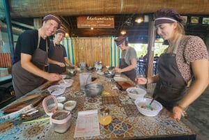 Lekcja gotowania w Hoi An z targiem i wycieczką łodzią z bambusowymi koszami