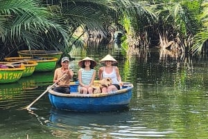 Lekcja gotowania w Hoi An z targiem i wycieczką łodzią z bambusowymi koszami