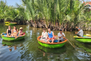 Lekcja gotowania w Hoi An z targiem i wycieczką łodzią z bambusowymi koszami