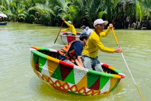 Hoi An: Wycieczka rowerowa z jazdą na bizonie i lekcją robienia lampionów