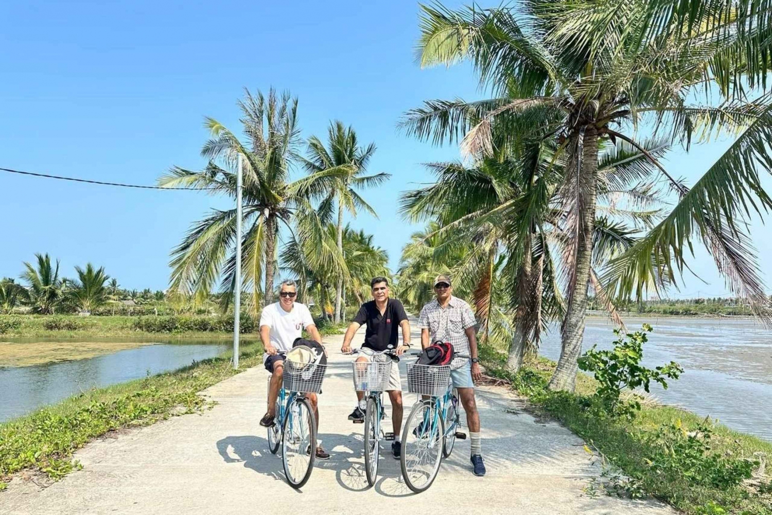 Passeio turístico de bicicleta pela zona rural de Hoi An, particular ou em grupo