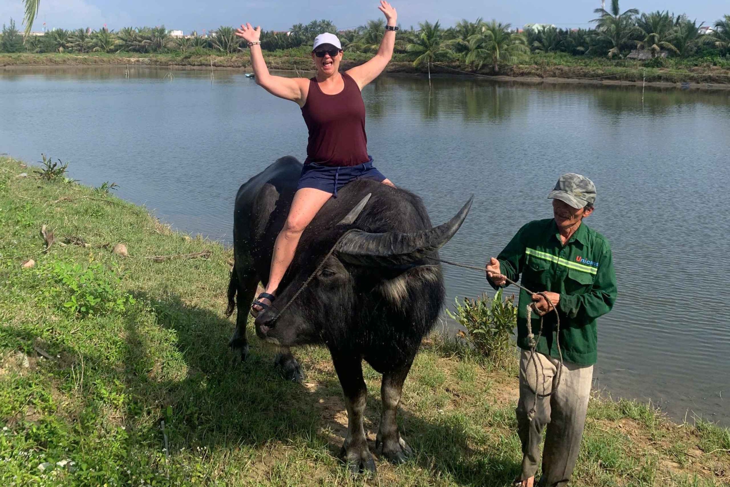 Hoi An: Passeio de bicicleta, montar búfalos e barco de coco com refeição