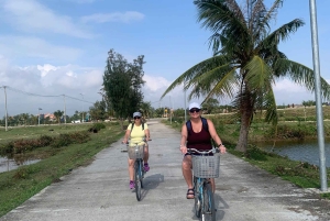 Hoi An: Fietsen - Buffalo rijden en kokosboottocht met maaltijd
