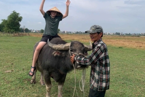 Hoi An: Fietsen - Buffalo rijden en kokosboottocht met maaltijd