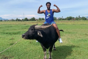 Hoi An: Fietsen - Buffalo rijden en kokosboottocht met maaltijd