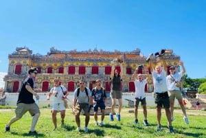 Hoi An/Da Nang: Hue City Group Tour with Lunch and Footbath