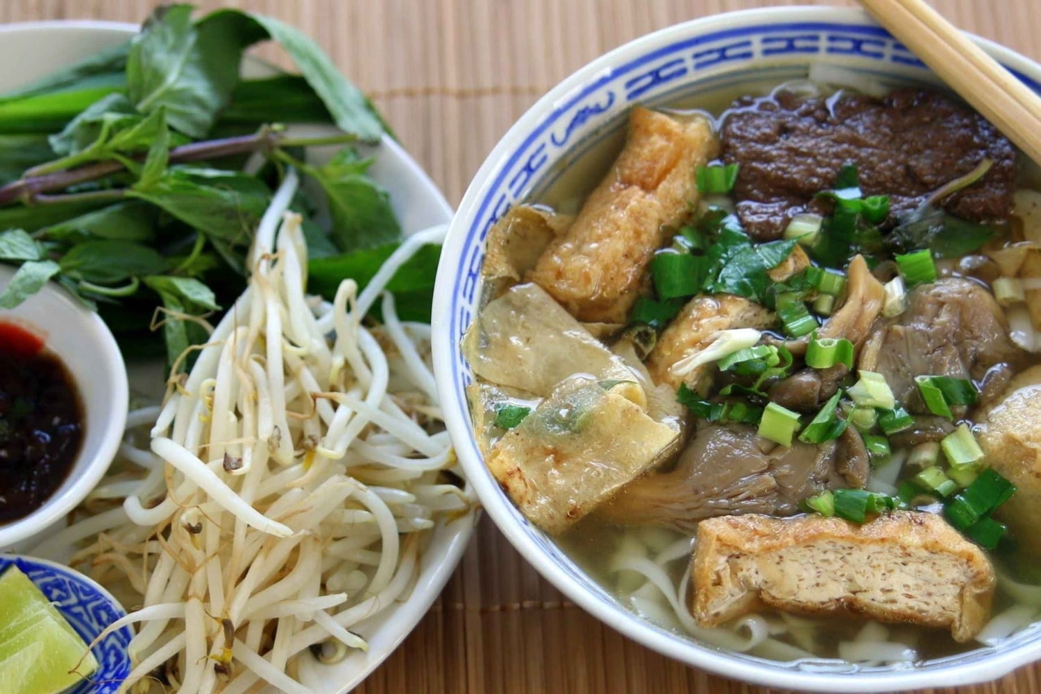 Hoi An/Da Nang: Clase de cocina vegetariana y paseo en barco con cestas