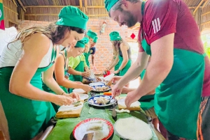 Hoi An/Da Nang: Vegetarisk matlagingskurs og båttur med kurv