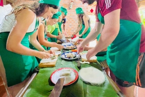 Hoi An/Da Nang: Clase de cocina vegetariana y paseo en barco con cestas