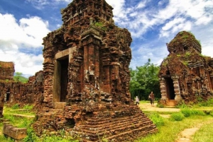 Hoi An/Da Nang: Half-Day My Son Sanctuary & Sunset Cruise