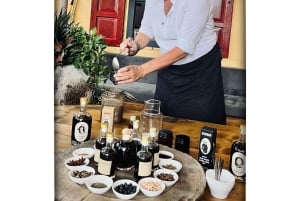 Hoi An: Fish Sauce Workshop with Tasting and Souvenir
