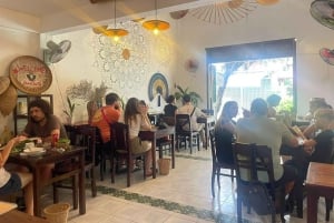 Hoi an food tour with 8 different street food tasting