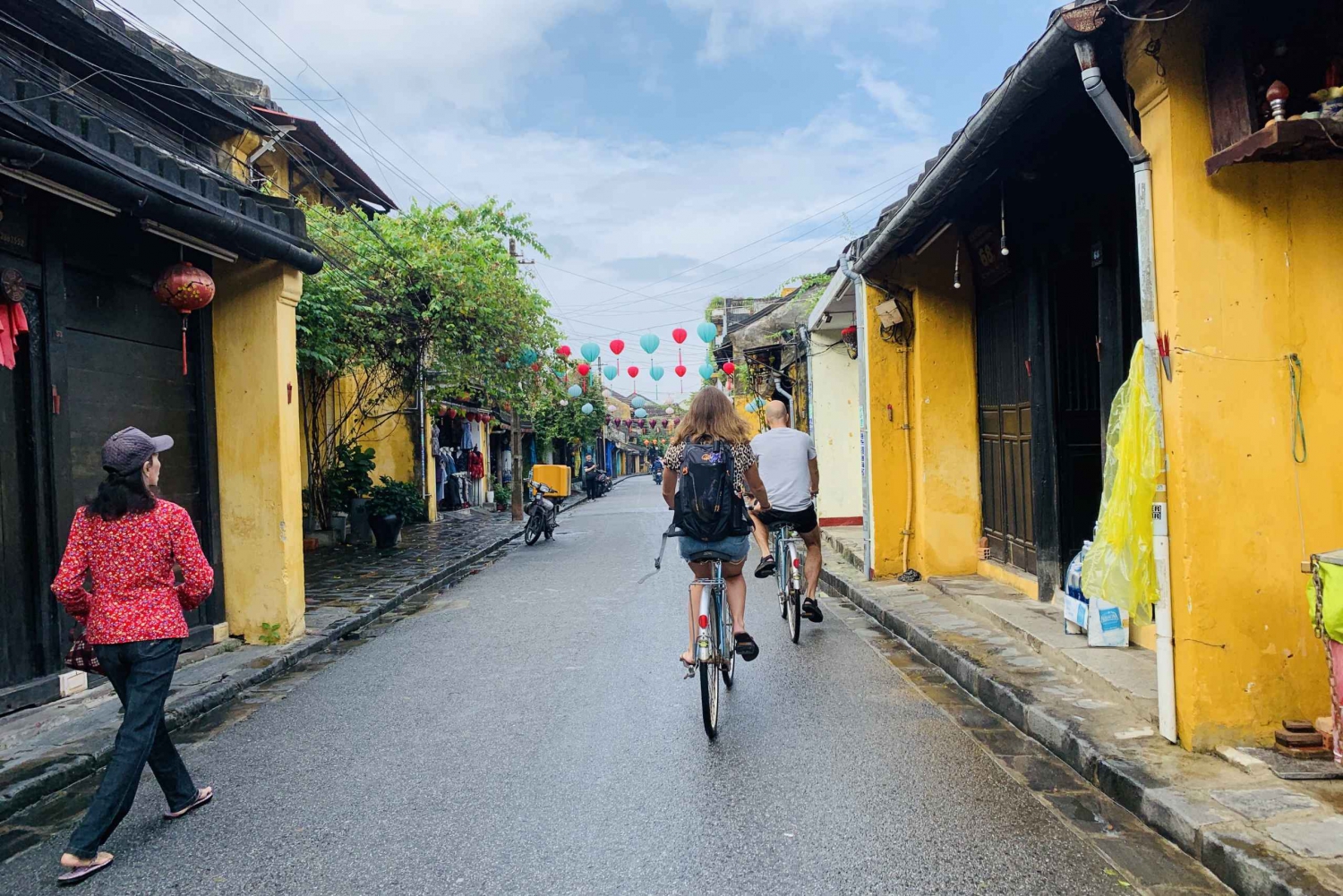 Hoi An: Full-Day Marble Mountain and Ancient Town Tour