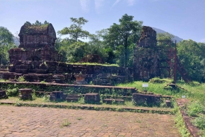 Hoi An: Viagem guiada ao santuário de My Son e ao rio Thu Bon