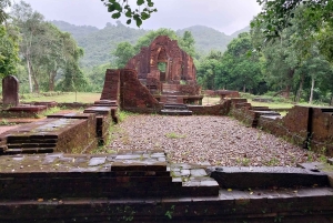 Hoi An: Viagem guiada ao santuário de My Son e ao rio Thu Bon