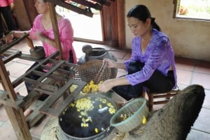 Hoi An: Half-Day Silk Tour with Lunch