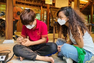 Hoi An Handwerkplaats: Beeldje Houtsnijwerk