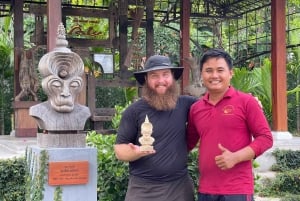 Hoi An Handwerkplaats: Beeldje Houtsnijwerk