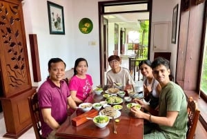 Hoi An Handwerkplaats: Beeldje Houtsnijwerk