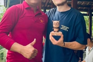 Hoi An Handwerkplaats: Beeldje Houtsnijwerk