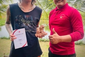 Hoi An Handwerkplaats: Beeldje Houtsnijwerk