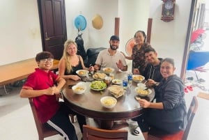 Hoi An Handwerkplaats: Beeldje Houtsnijwerk