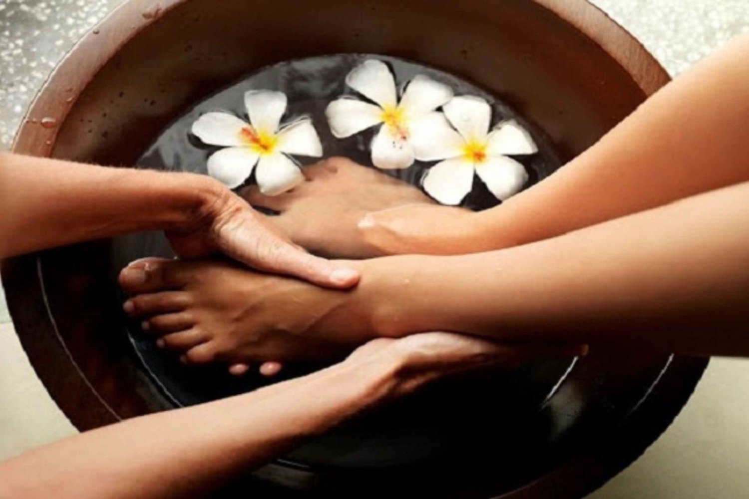 Hoi An: Herbal Hot-Stone Spa Massage, Foot Soak, Tea & Snack