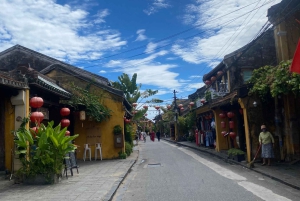 Hoi An Old Town Walking Tour – Small Group with Local Guide