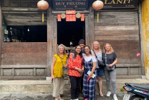 Hoi An Old Town Walking Tour – Small Group with Local Guide